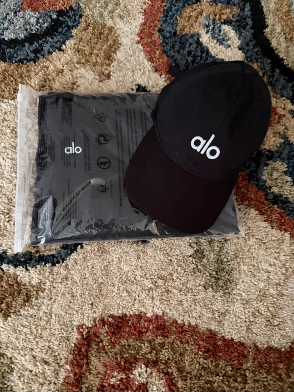 ALO Black Straight Pant with Baseball Cap Set. Pant size XS.